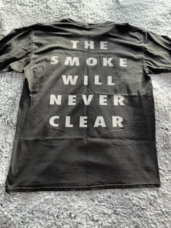 POP SMOKE “THE SMOKE WILL NEVER CLEAR” GRAPHIC T-SHIRT